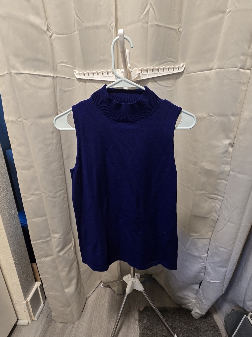 Ann Taylor Sleeveless Mock Neck Top - Navy Blue